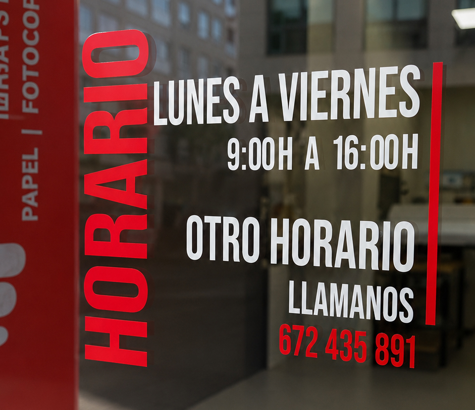 Vinilo de corte para horarios comerciales Vinilo de horario comercial en escaparate