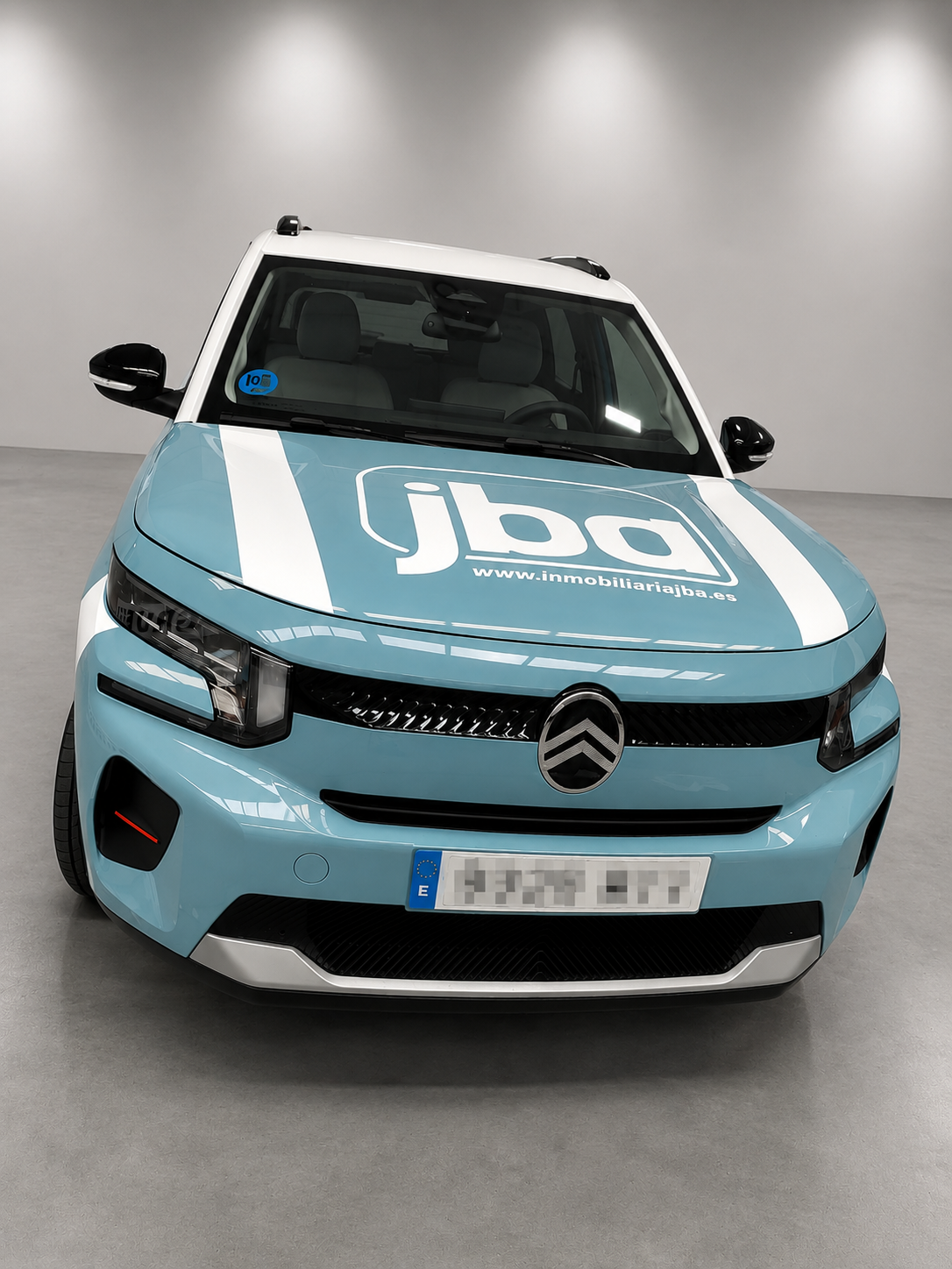 Rotulación corporativa de vehículo comercial Rotulación de coche corporativo en Ourense
